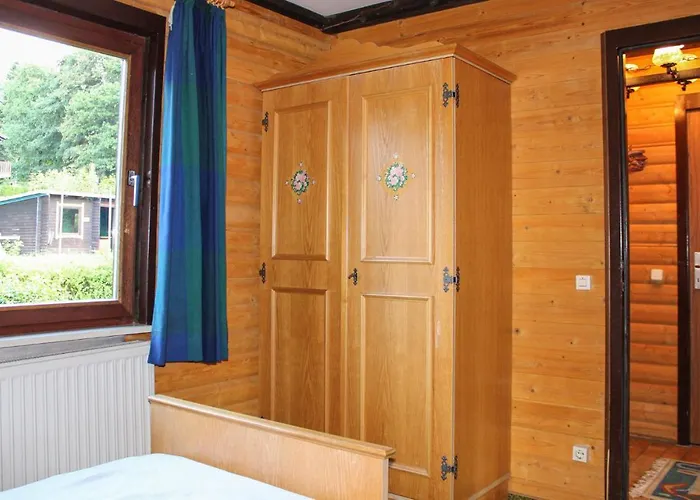 2 Bedroom Awesome In Apartman Arrach